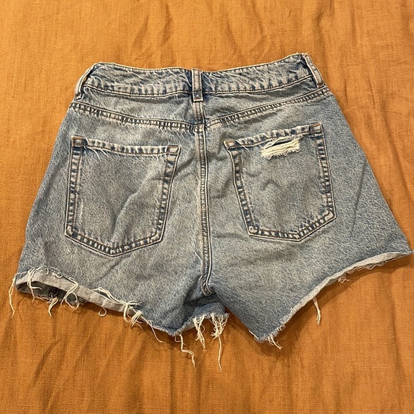 Garage Denim distressed high rise mom jean shorts - Picture 4 of 4